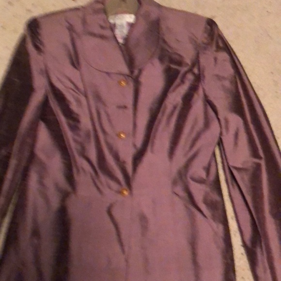 Suit - Picture 1 of 4